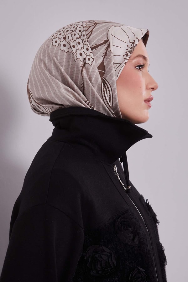 LevidorSiyah-Vizon Zambak Çiçek Desen Twill İpek Eşarp