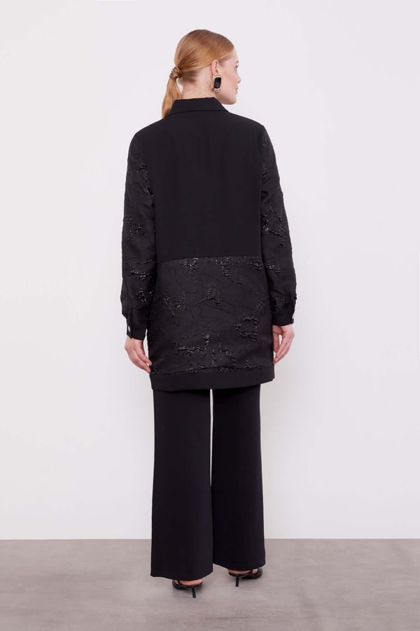 LevidorSiyah Yakası Gül Detaylı İkili Takım