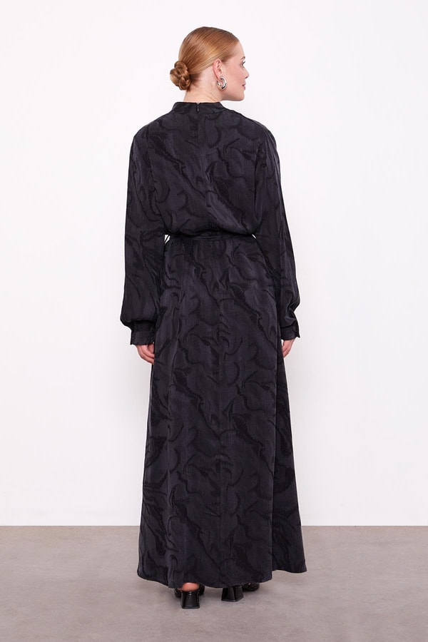 LevidorSiyah Yakası Taş Detaylı Cupra Elbise