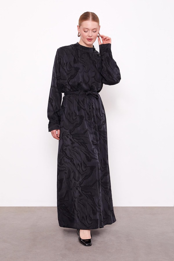 LevidorSiyah Yakası Taş Detaylı Cupra Elbise