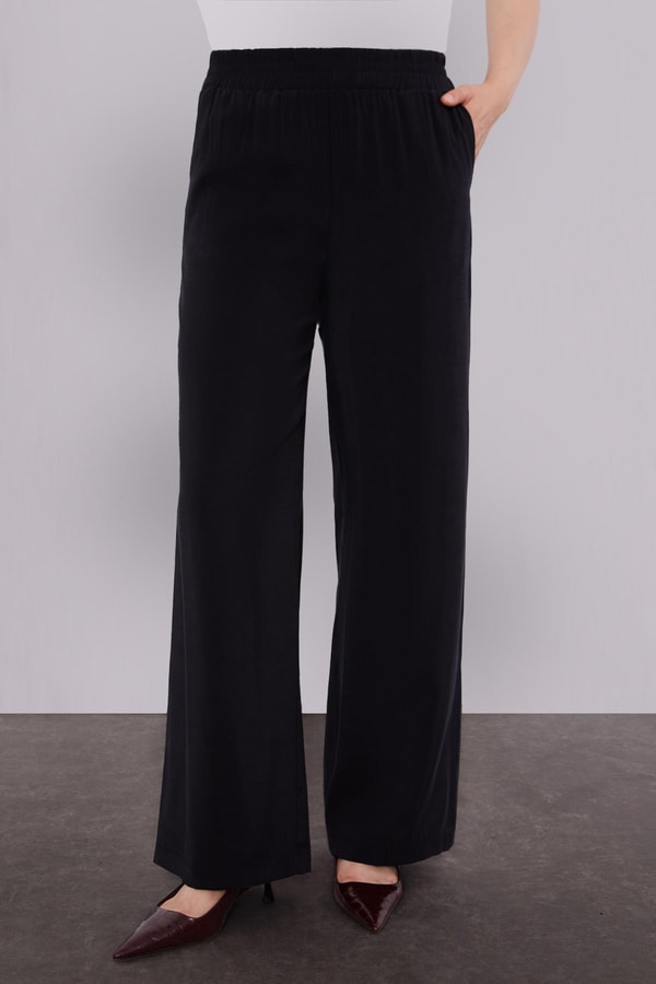 LevidorSiyah Yan Aksesuar Bağlamalı İkili Takım