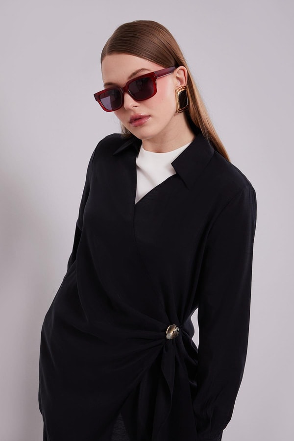 LevidorSiyah Yan Aksesuar Bağlamalı İkili Takım