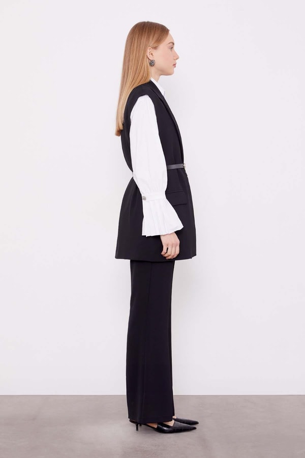 LevidorSiyah Yelekli İkili Takım