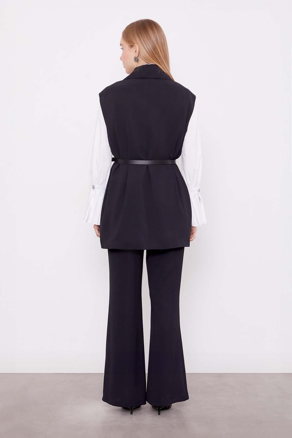 LevidorSiyah Yelekli İkili Takım