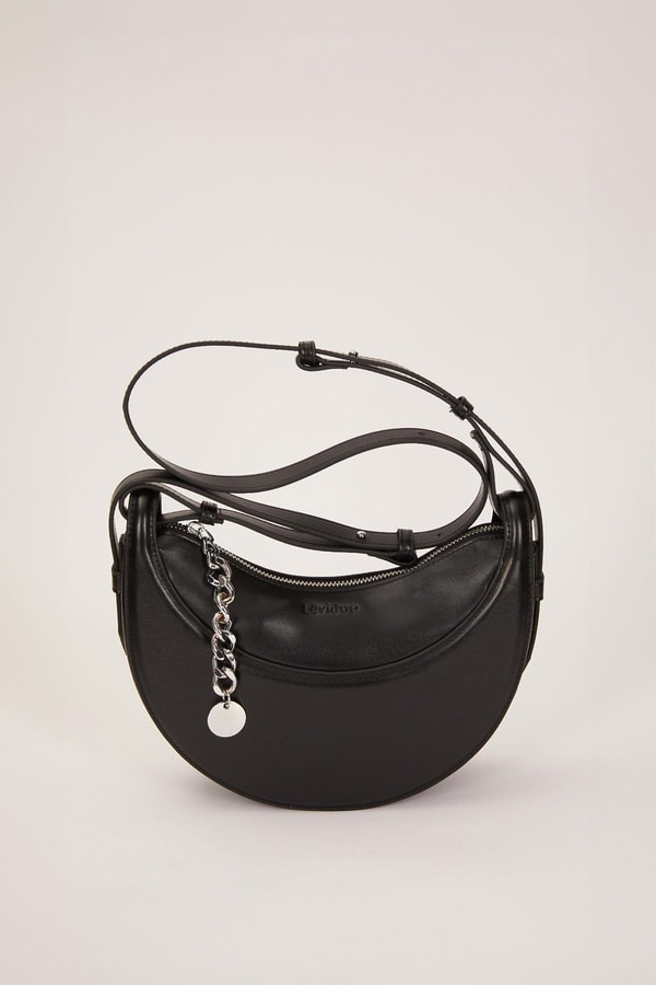 LevidorSiyah Zincir Aksesuarlı Baget Omuz Çantası