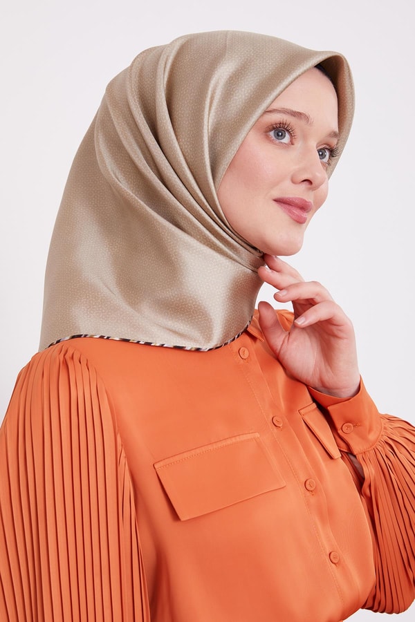 LevidorSu Yeşili Benekli Twill İpek Eşarp