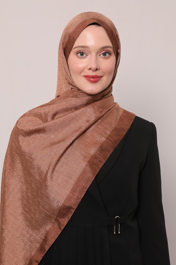 LevidorSütlü Kahve Halka Desen Monogram Şal