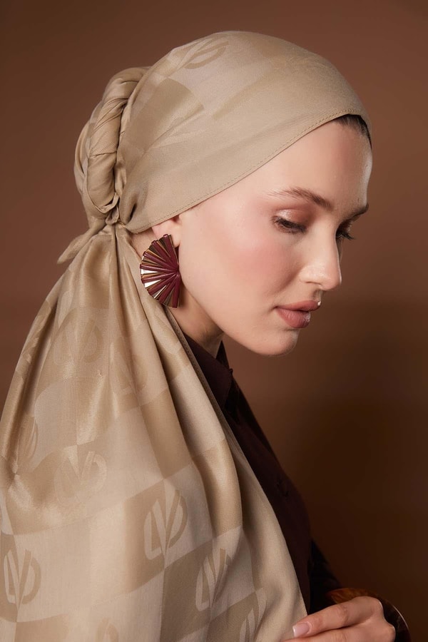 LevidorSütlü Kahve Kare LVD Baskılı Naia Jakar Şal