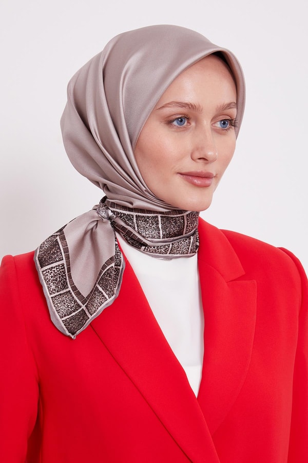 LevidorSütlü Kahve Kenar Leopar Twill İpek Eşarp