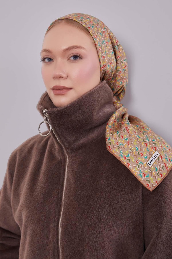 LevidorSütlü Kahve Mini Yazı Detay Twill İpek Eşarp