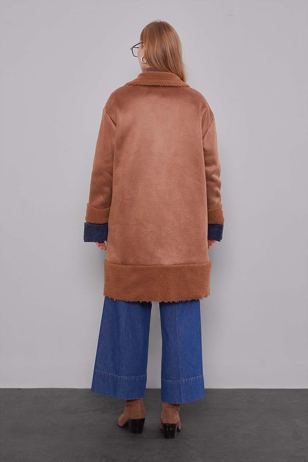 LevidorTaba Düğme Kapamalı Yün Astarlı Suni Deri Kaban