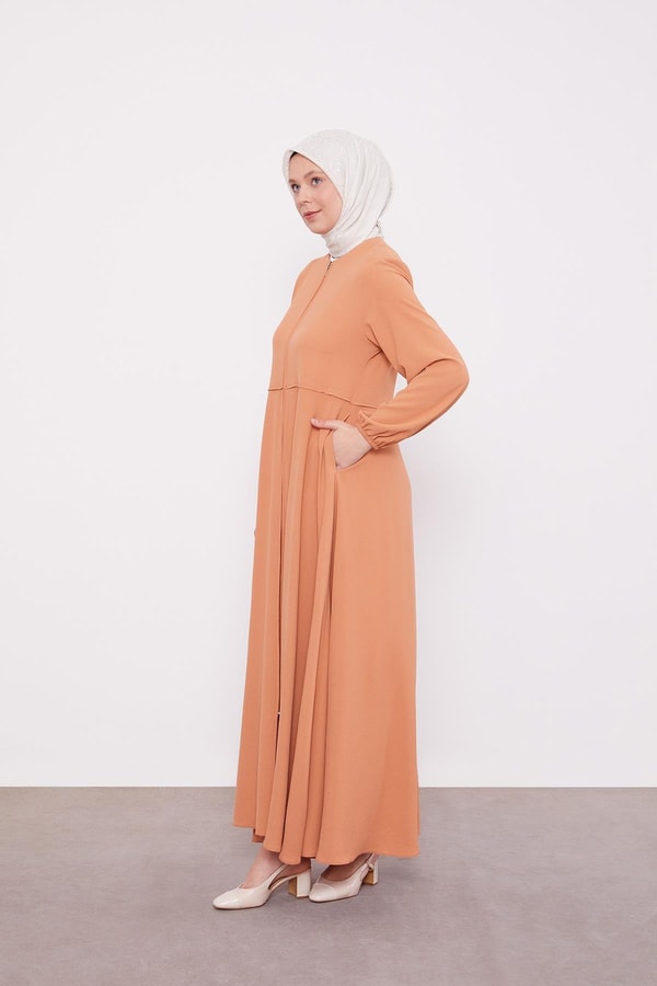 LevidorTarçın Geniş Etekli Ferace