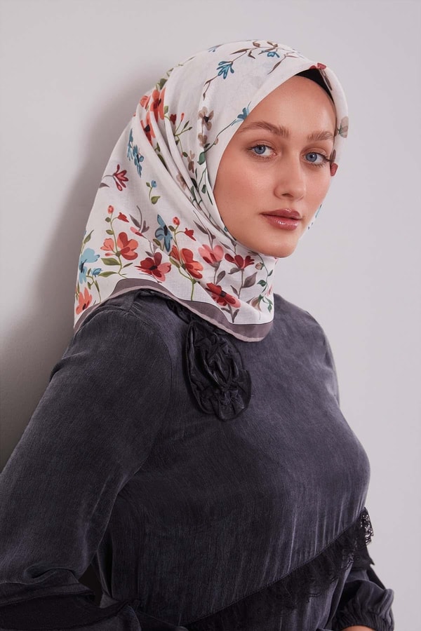 LevidorTaş Çiçek Dalı Desen Soft Eşarp