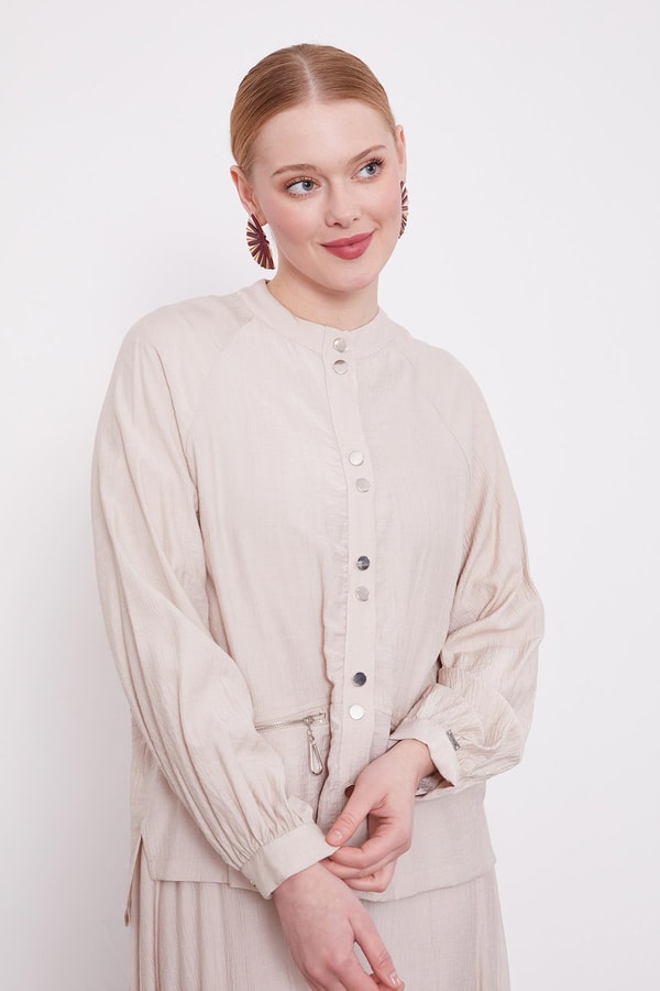 LevidorTaş Çift Düğme Detaylı Etekli Takım