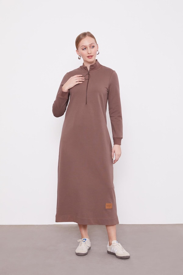 LevidorToprak Kolları Ribanalı Fermuar Kapama Elbise