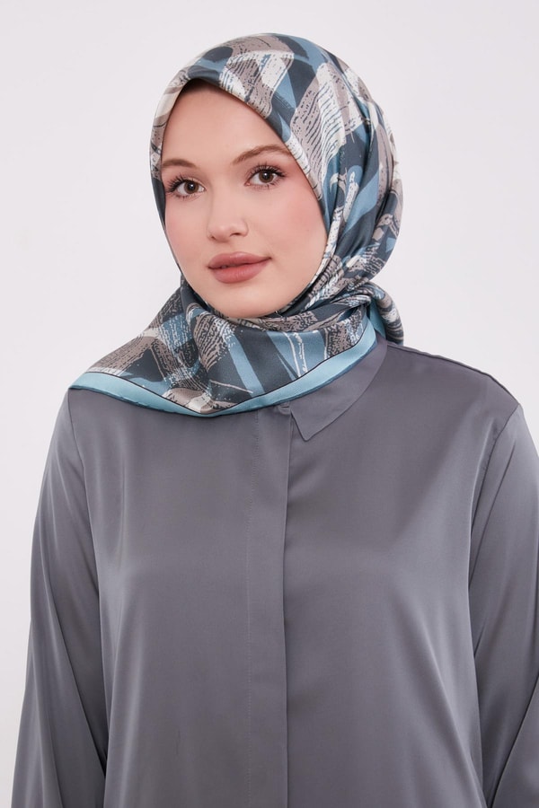 LevidorTurkuaz Harf Baskılı Twill İpek Eşarp