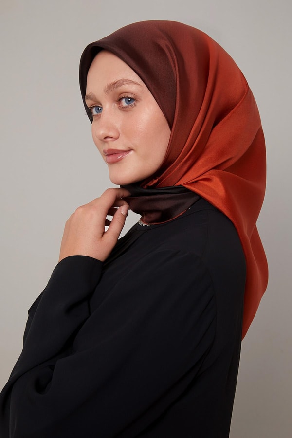 LevidorTuruncu Geçişli Twill İpek Eşarp