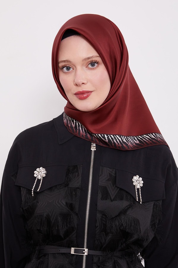 LevidorVişne Kenar Leopar Desen Twill İpek Eşarp