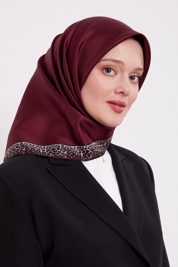 LevidorVişne Leopar Desen Twill İpek Eşarp