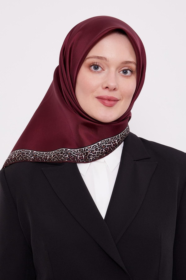 LevidorVişne Leopar Desen Twill İpek Eşarp