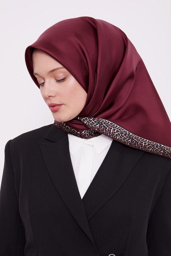 LevidorVişne Leopar Desen Twill İpek Eşarp