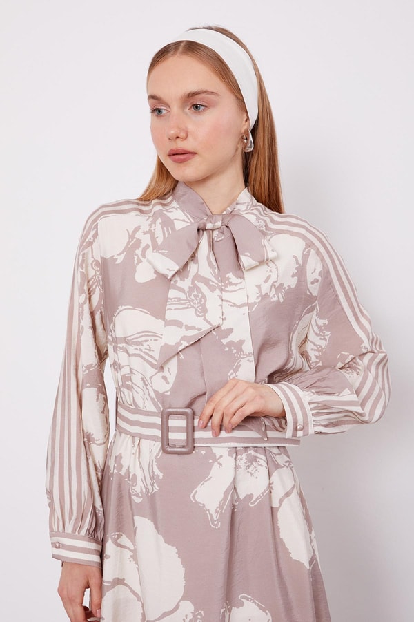 LevidorVizon Büyük Çiçek Desenli Elbise