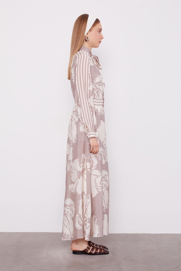 LevidorVizon Büyük Çiçek Desenli Elbise