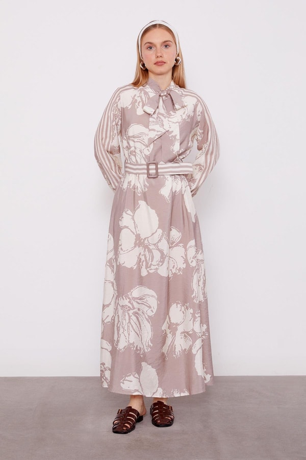 LevidorVizon Büyük Çiçek Desenli Elbise