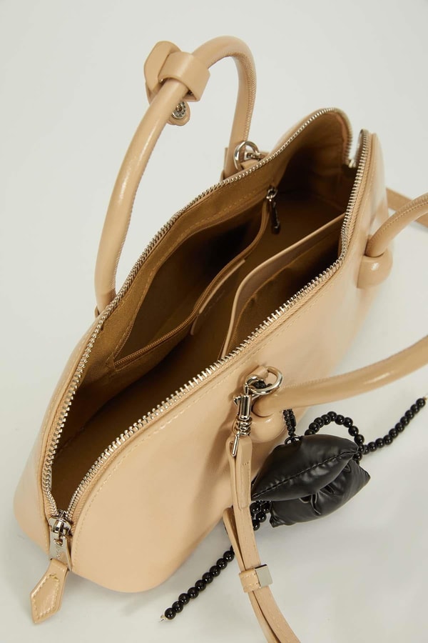 LevidorVizon Charm Detaylı Baget Çanta