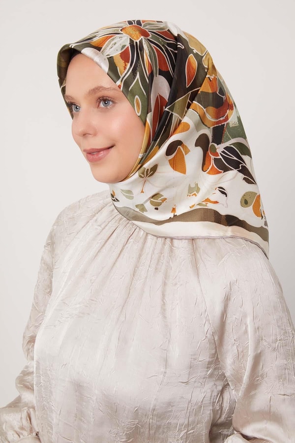 LevidorVizon Karışık Çiçek Desen Twill İpek Eşarp