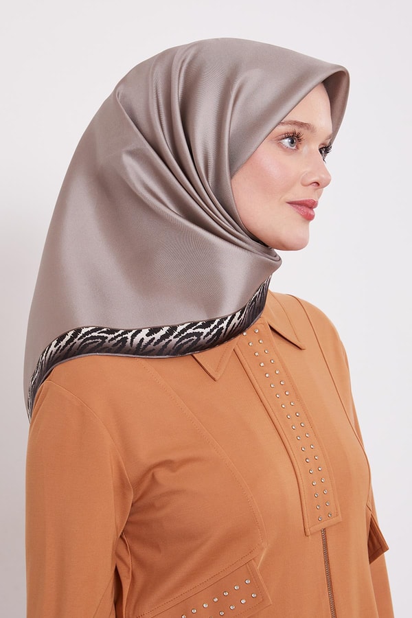 LevidorVizon Kenar Leopar Desen Twill İpek Eşarp