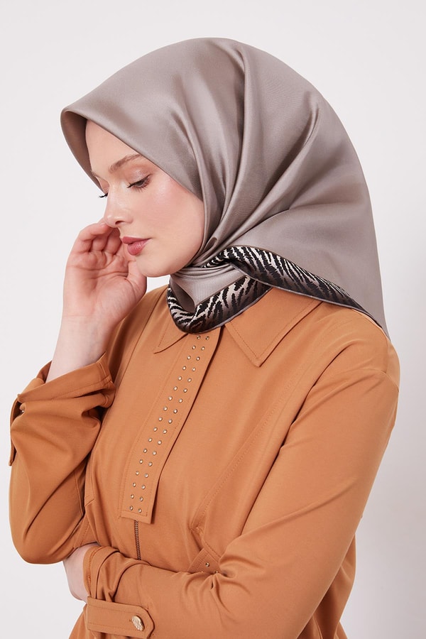 LevidorVizon Kenar Leopar Desen Twill İpek Eşarp