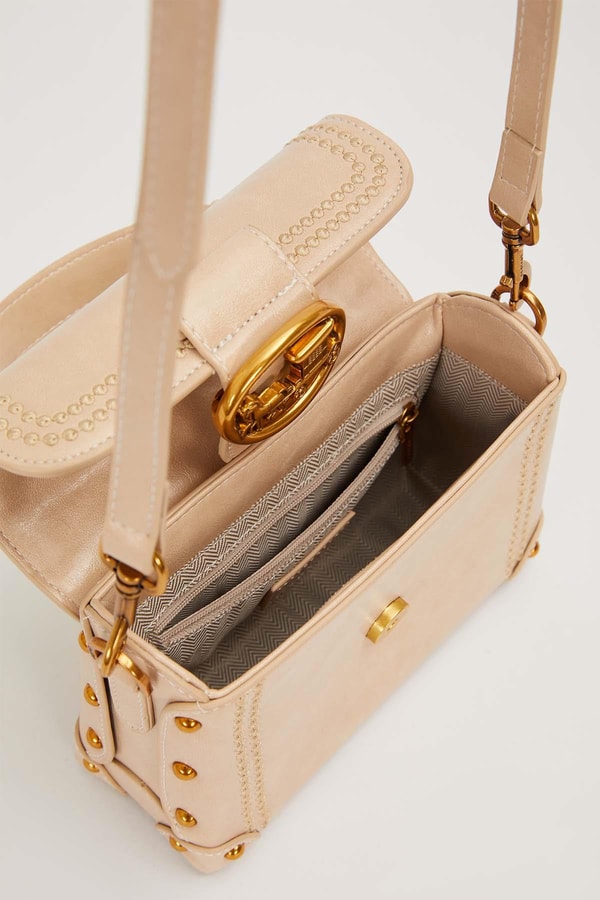 LevidorVizon Kenar Zımba Detaylı Omuz Çantası