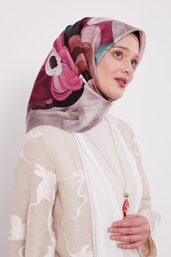 LevidorVizon Menekşe Desen Twill İpek Eşarp