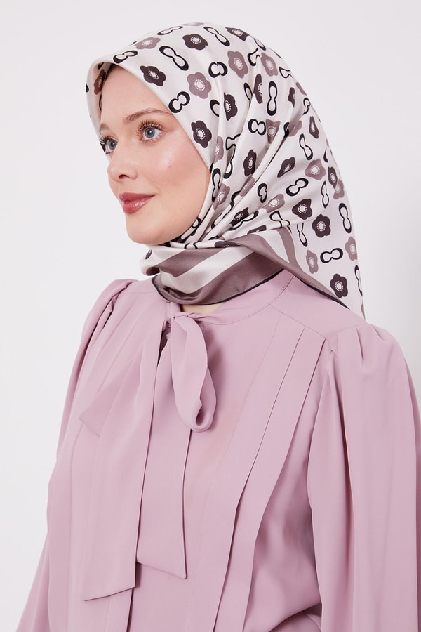 LevidorVizon Papatya Desen Twill İpek Eşarp