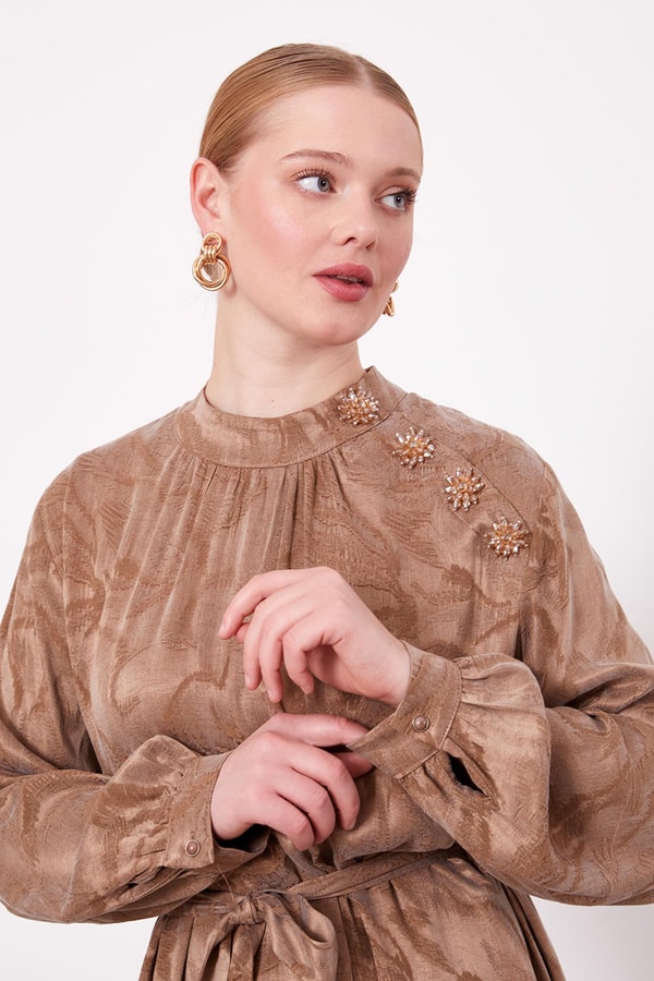 LevidorVİZON Yakası Taş Detaylı Cupra Elbise