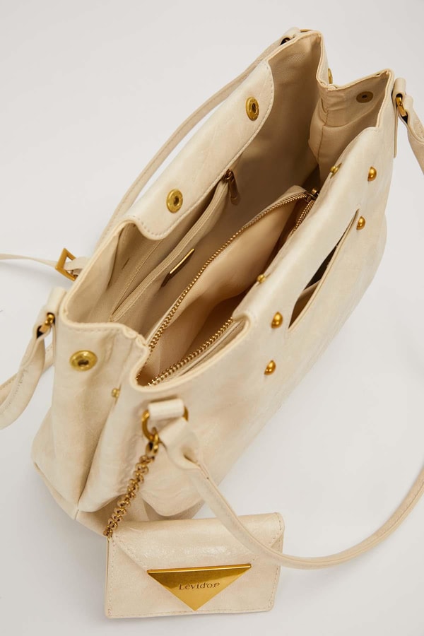 LevidorVizon Zarf Charm Detaylı Omuz Çantası