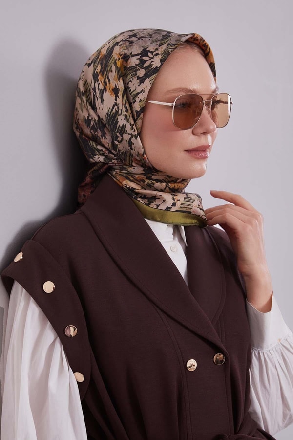 LevidorYağ Yeşili Çiçekli Soyut Desen Twill İpek Eşarp