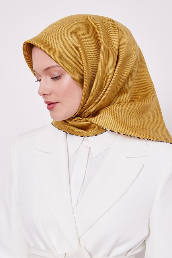 LevidorYağ Yeşili Çizgili Twill İpek Eşarp