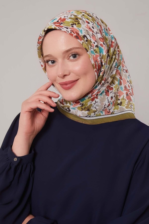 LevidorYağ Yeşili Karışık Çiçek Desen Soft Eşarp