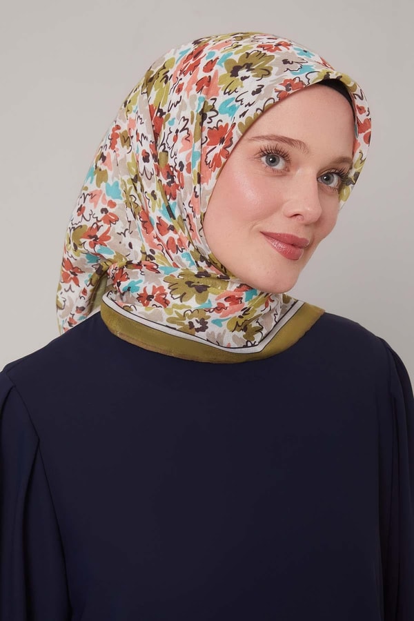 LevidorYağ Yeşili Karışık Çiçek Desen Soft Eşarp