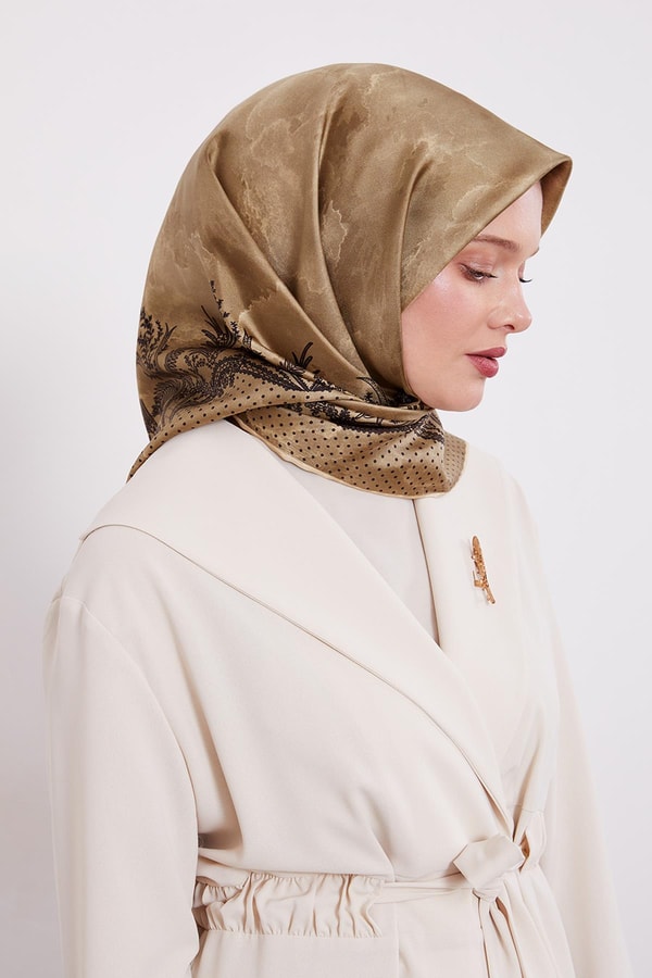 LevidorYağ Yeşili Kenar Benekli Twill İpek Eşarp