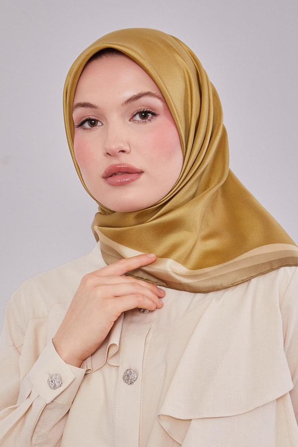 LevidorYağ Yeşili Kenar Bordürlü Twill İpek Eşarp