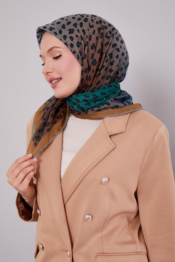 LevidorYağ Yeşili Leopar Desen Soft Eşarp