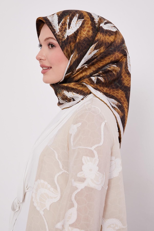 LevidorYağ Yeşili Soyut Yaprak Desen Twill İpek Eşarp