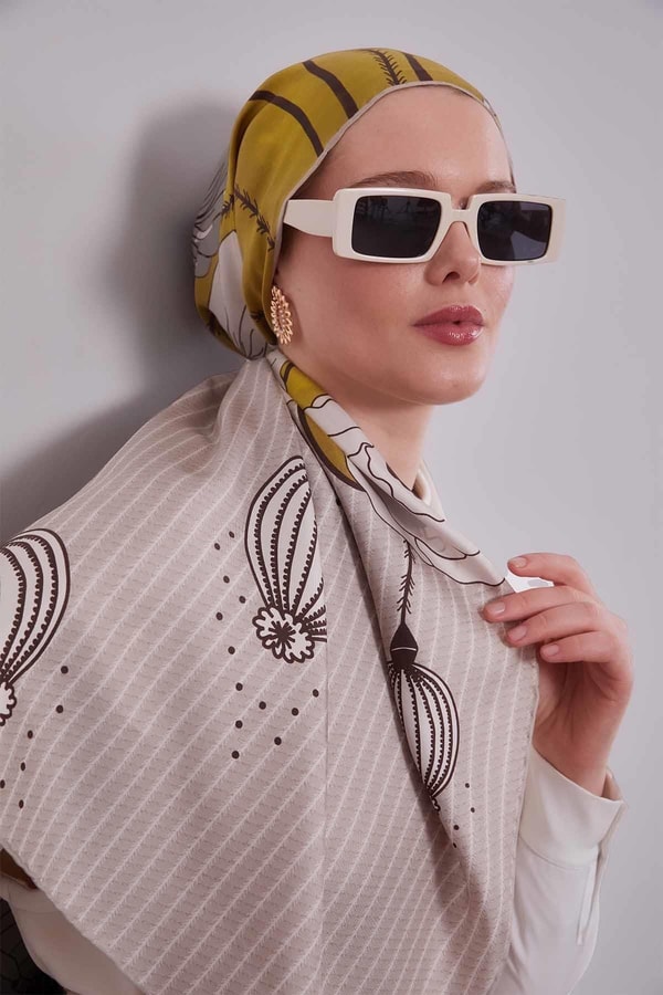 LevidorYağ Yeşili Zambak Çiçek Desen Twill İpek Eşarp