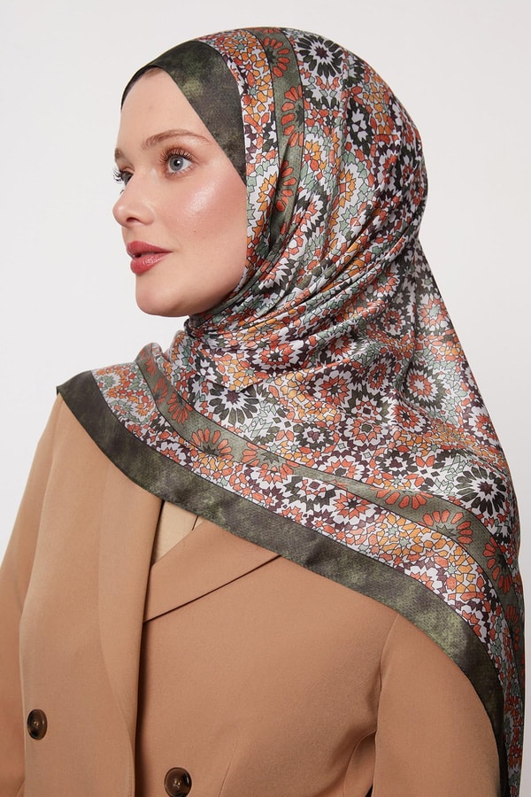 LevidorYeşil Batik Desen Hint İpeği Şal
