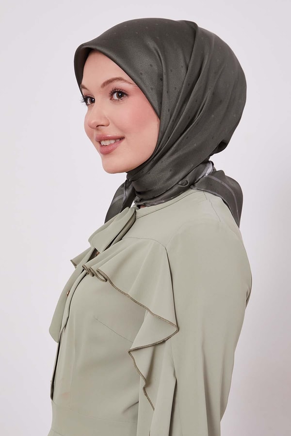 LevidorYeşil Benek Desen Monogram İpek Eşarp