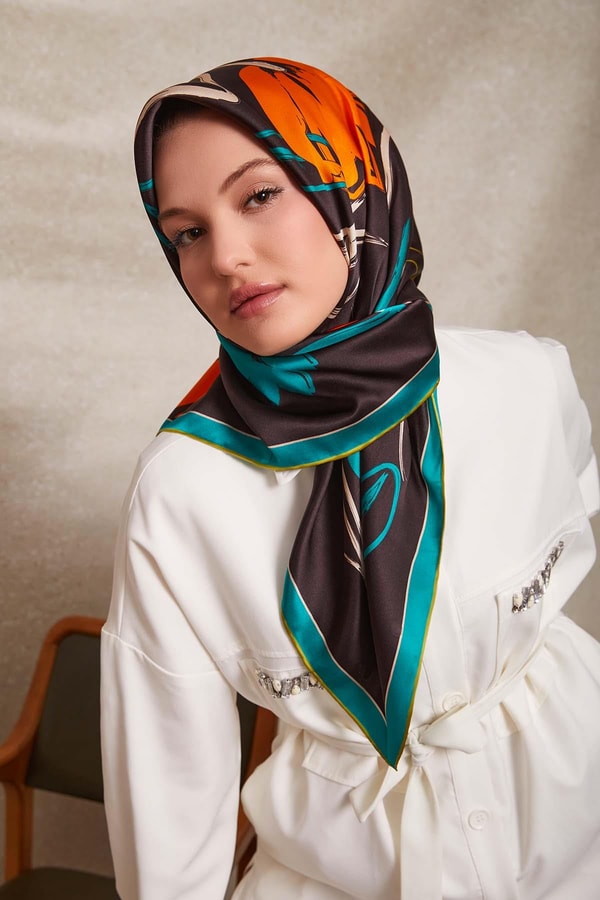 LevidorYeşil Çiçek Desen Twill İpek Eşarp