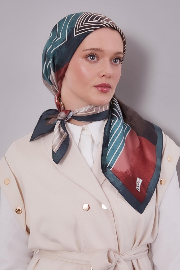 LevidorYeşil Desenli Twill İpek Eşarp